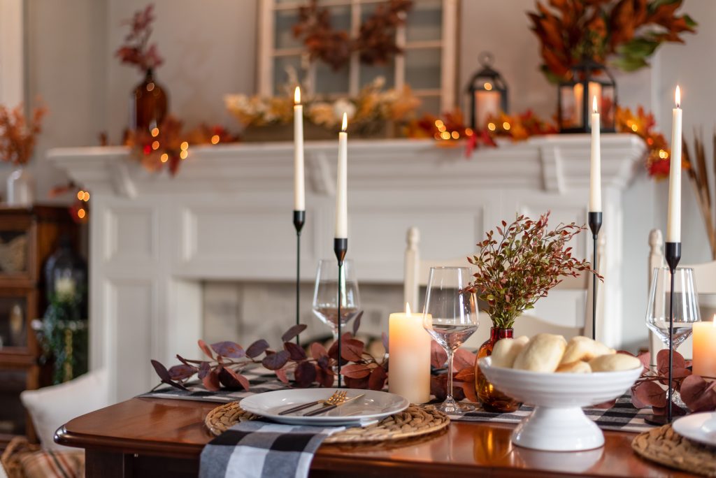 How to Set Your Thanksgiving Table